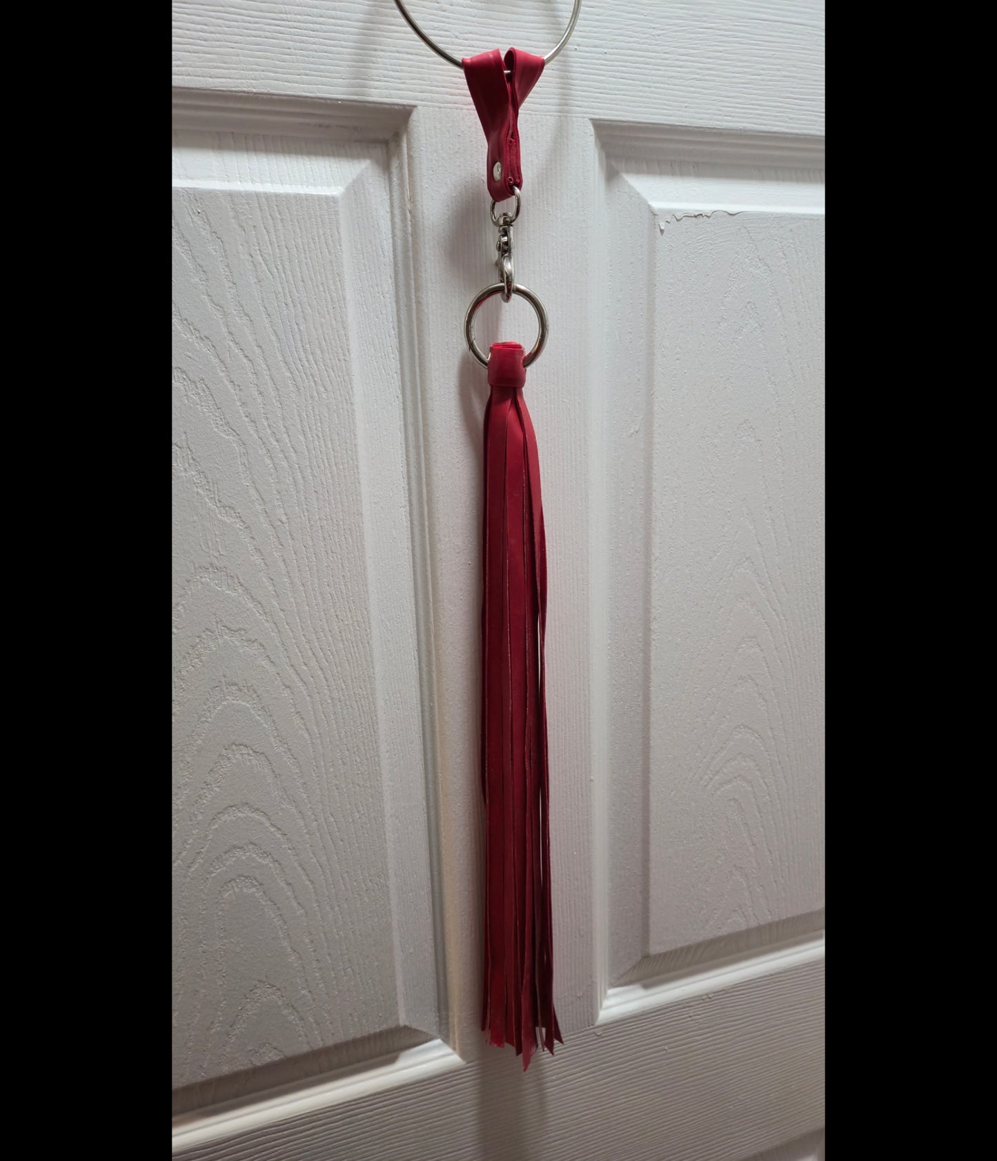 Finger Grip Flogger